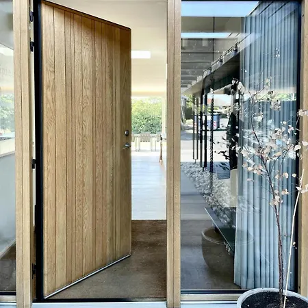 度假居 Stylish 70's With Forest And View In Ry