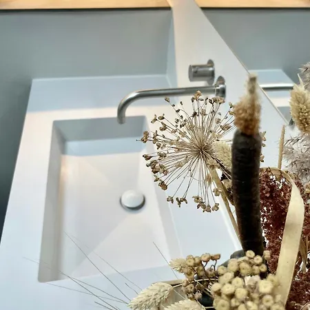 Stylish 70's With Forest And View In Ry