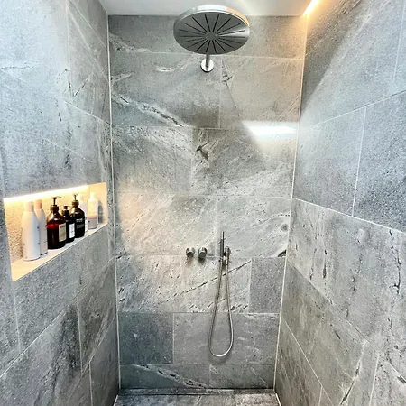 度假居 Stylish 70's With Forest And View In Ry *