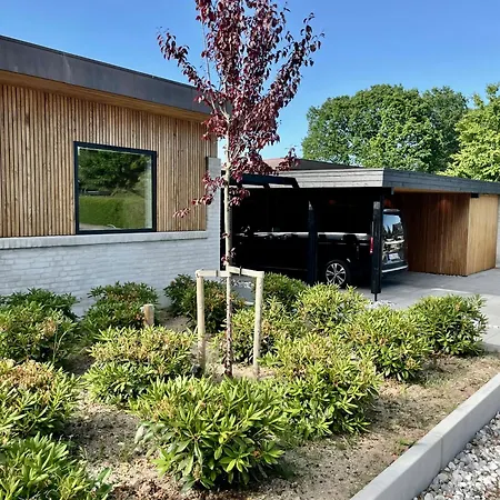 Stylish 70's With Forest And View In Ry 度假居 瑞伊