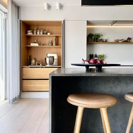 Stylish 70's With Forest And View In Ry 度假居 瑞伊